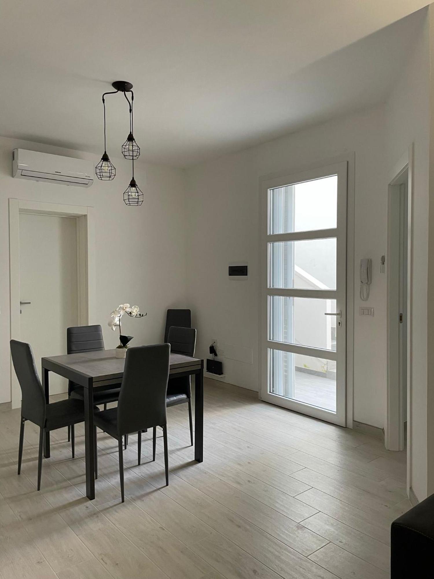 Cora Apartment 切萨雷奥港 外观 照片